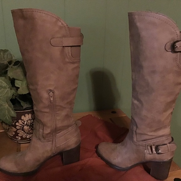 Pre-loved Very Much Tall Taupe Harness Boots 7.5 - Picture 4 of 11